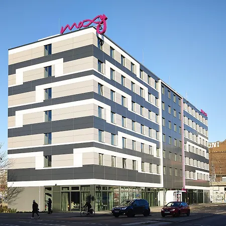 Moxy Ostbahnhof Hotell 4*