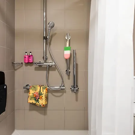 Moxy Ostbahnhof Hotell