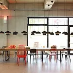 Hotel Moxy Ostbahnhof 4*