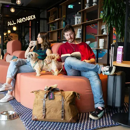 Moxy Ostbahnhof 3* Берлин