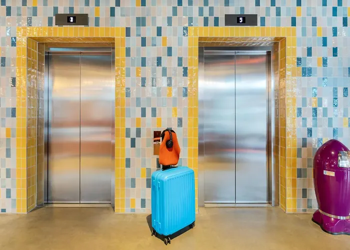 Moxy Ostbahnhof 4* Βερολίνο