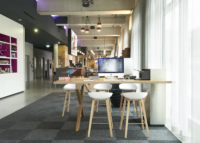 Moxy Ostbahnhof Hotel 4*