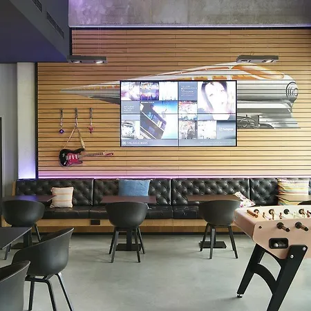 Moxy Ostbahnhof Berlin