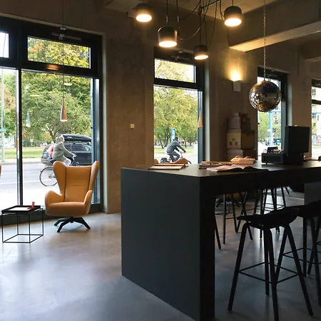 Moxy Ostbahnhof 3*