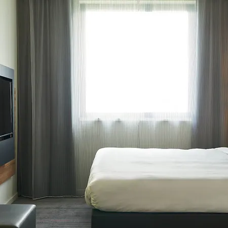Moxy Ostbahnhof 4* Berlin