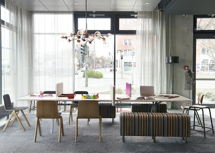 Moxy Ostbahnhof Hotel 4*